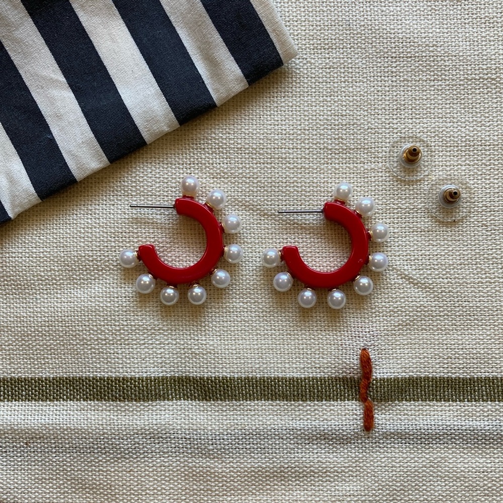 Lele Sadoughi Raspberry Pearl Huggie Hoops